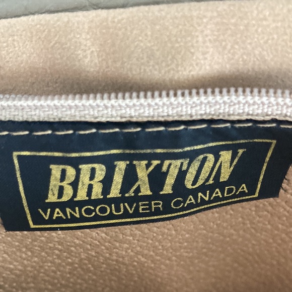 Vintage Canadian clutch with reptile print - Picture 5 of 8